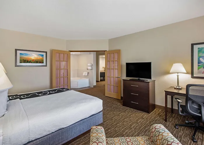 Comfort Inn & Suites Sarasota I75