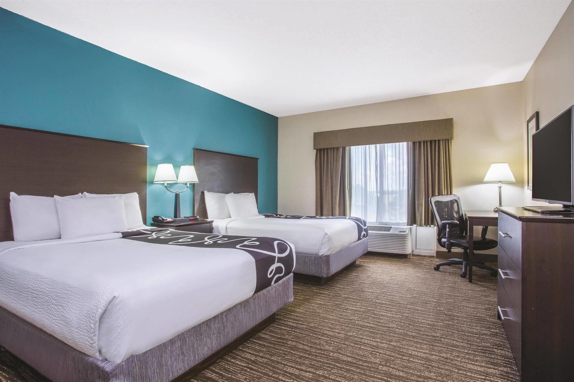Hotel Comfort & I75 The Meadows